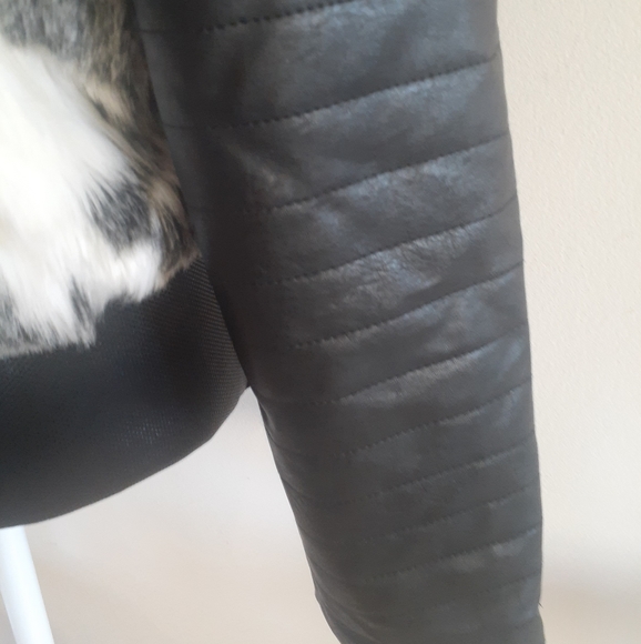 Coat - Picture 6 of 6
